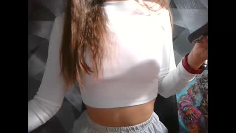 Snapshot of britneykittens chatting on 10-22-25, 05:41 BritneyKittens online show from 10-22-25, 05:41