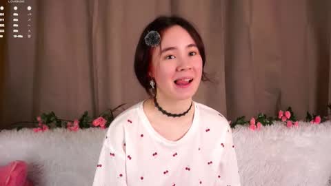 Snapshot of britthe chatting on 02-04-26, 11:38 Lina online show from 02-04-26, 11:38