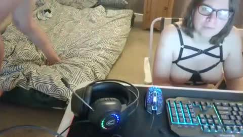 Snapshot of britvoyeurs chatting on 03-04-25, 06:18 Claire and Gary online show from 03-04-25, 06:18