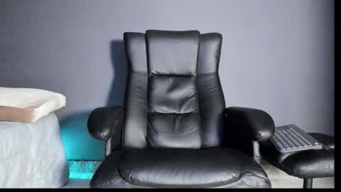 Snapshot of brockhurn_ chatting on 10-25-25, 03:03 brockhurn_ online show from 10-25-25, 03:03