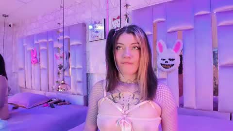 Snapshot of broklin_white23 chatting on 02-27-25, 01:07 online show from 02-27-25, 01:07