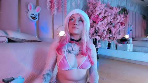 Snapshot of broklin_white23 chatting on 12-21-25, 02:57 online show from 12-21-25, 02:57