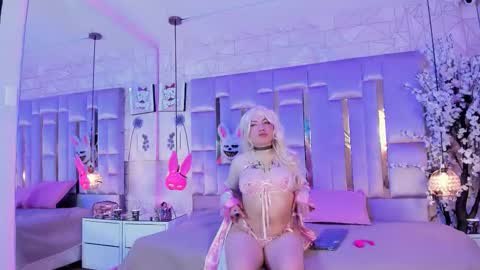 Snapshot of broklin_white23 chatting on 02-19-26, 01:51 online show from 02-19-26, 01:51