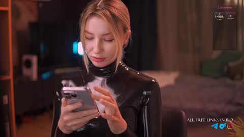 Snapshot of bronnica chatting on 12-06-24, 02:49 Anna online show from 12-06-24, 02:49