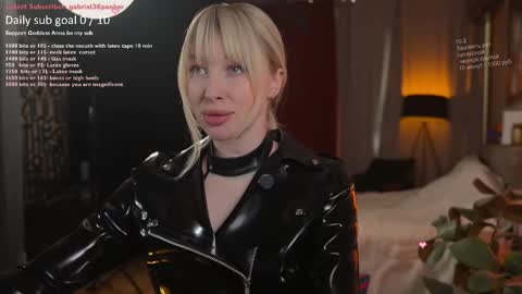 Snapshot of bronnica chatting on 05-17-26, 03:19 Anna online show from 05-17-26, 03:19