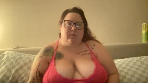 Snapshot of brookenicole3 chatting on 09-20-25, 06:36 Madam Brooke online show from 09-20-25, 06:36