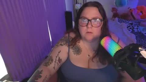 Snapshot of brookenicole3 chatting on 01-10-26, 01:57 Madam Brooke online show from 01-10-26, 01:57