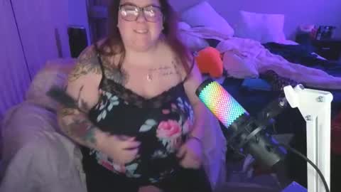 Snapshot of brookenicole3 chatting on 01-16-26, 01:53 Madam Brooke online show from 01-16-26, 01:53