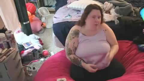 Snapshot of brookenicole3 chatting on 02-16-26, 05:09 Madam Brooke online show from 02-16-26, 05:09