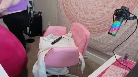 Snapshot of brookenicole3 chatting on 03-12-26, 02:12 Madam Brooke online show from 03-12-26, 02:12