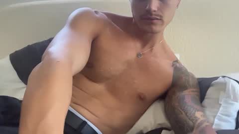 Snapshot of brooklyntay chatting on 02-05-26, 01:21 BrooklynTay online show from 02-05-26, 01:21