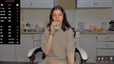 Snapshot of broosnica1 chatting on 03-03-25, 05:53 broosnica1 online show from 03-03-25, 05:53