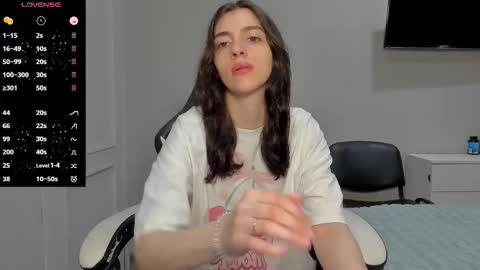 Snapshot of broosnica1 chatting on 10-21-25, 07:53 broosnica1 online show from 10-21-25, 07:53