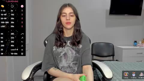 Snapshot of broosnica1 chatting on 10-28-25, 09:13 broosnica1 online show from 10-28-25, 09:13