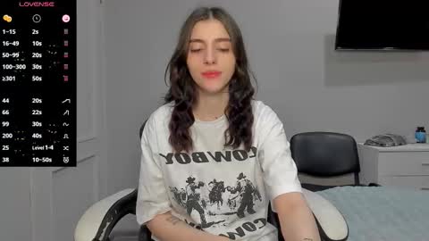 Snapshot of broosnica1 chatting on 11-19-25, 07:19 broosnica1 online show from 11-19-25, 07:19