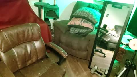 brownboyt online show from 06-18-26, 02:45