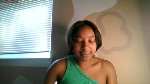 Brownsuagrcutie online show from 04-23-26, 07:05