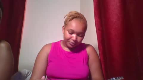 Snapshot of browny_candyz chatting on 12-15-24, 12:38 Tracy online show from 12-15-24, 12:38