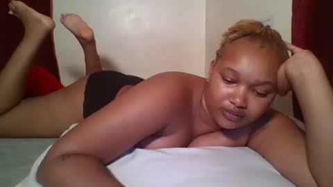 Snapshot of browny_candyz chatting on 12-16-24, 01:00 Tracy online show from 12-16-24, 01:00