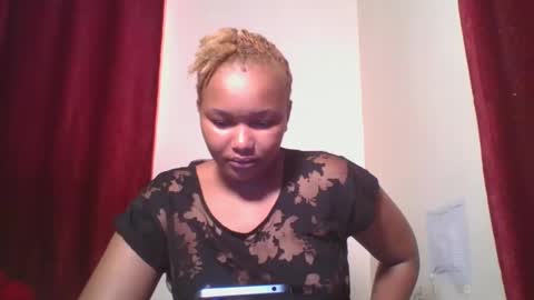 Snapshot of browny_candyz chatting on 12-18-24, 09:14 Tracy online show from 12-18-24, 09:14