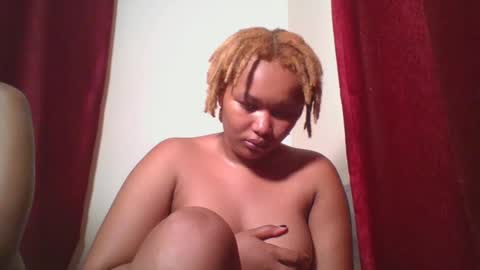 Snapshot of browny_candyz chatting on 12-24-24, 03:27 Tracy online show from 12-24-24, 03:27