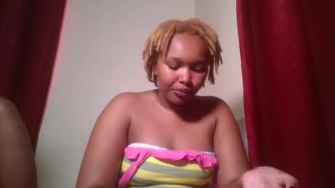 Snapshot of browny_candyz chatting on 12-25-24, 01:09 Tracy online show from 12-25-24, 01:09