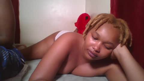 Snapshot of browny_candyz chatting on 12-27-24, 10:01 Tracy online show from 12-27-24, 10:01
