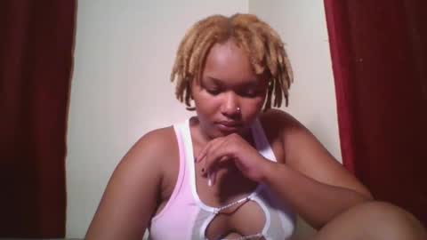 Snapshot of browny_candyz chatting on 12-29-24, 04:08 Tracy online show from 12-29-24, 04:08