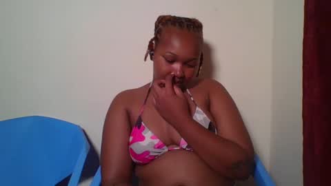 Snapshot of browny_candyz chatting on 01-13-25, 07:31 Tracy online show from 01-13-25, 07:31