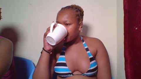 Snapshot of browny_candyz chatting on 01-15-25, 11:00 Tracy online show from 01-15-25, 11:00