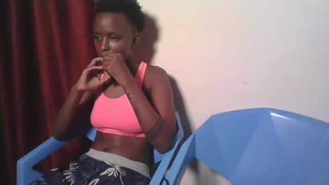 Snapshot of browny_candyz chatting on 01-19-25, 11:12 Tracy online show from 01-19-25, 11:12
