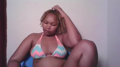 Snapshot of browny_candyz chatting on 01-23-25, 06:24 Tracy online show from 01-23-25, 06:24