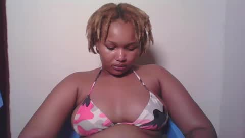 Snapshot of browny_candyz chatting on 02-02-25, 07:35 Tracy online show from 02-02-25, 07:35