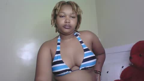 Snapshot of browny_candyz chatting on 02-13-25, 06:30 Tracy online show from 02-13-25, 06:30