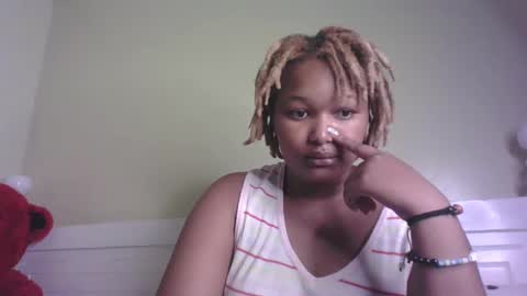 Snapshot of browny_candyz chatting on 02-15-25, 11:39 Tracy online show from 02-15-25, 11:39