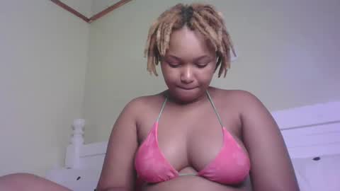 Snapshot of browny_candyz chatting on 02-19-25, 03:39 Tracy online show from 02-19-25, 03:39