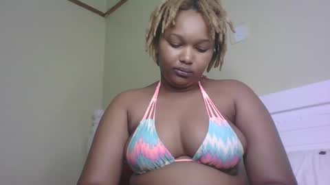 Snapshot of browny_candyz chatting on 02-24-25, 05:54 Tracy online show from 02-24-25, 05:54