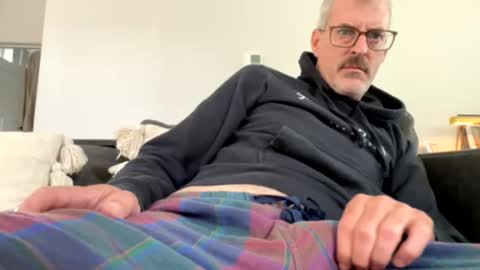 Bruce online show from 09-29-25, 03:06