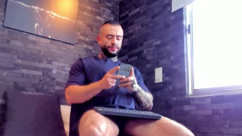 Snapshot of brucedallas chatting on 09-20-25, 06:42 brucedallas online show from 09-20-25, 06:42