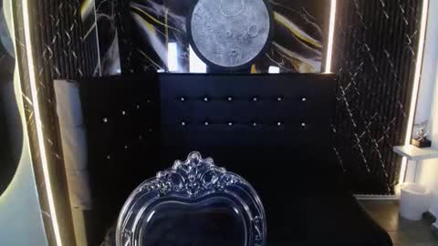 Bruja SCarlata online show from 11-04-25, 10:03