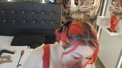 Bruja SCarlata online show from 05-01-26, 01:10