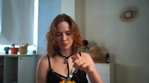 Tess online show from 05-24-26, 02:11