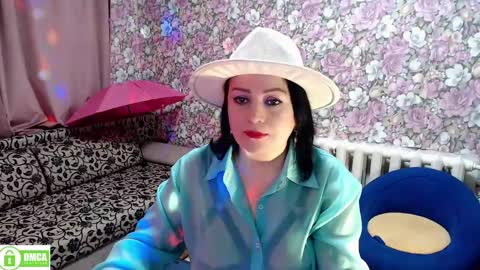 Snapshot of brunette7786 chatting on 01-16-25, 10:02 Julia online show from 01-16-25, 10:02