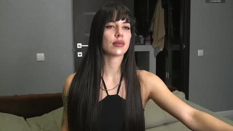 Snapshot of brunette_from_the_moon chatting on 12-29-24, 06:27 Alice online show from 12-29-24, 06:27