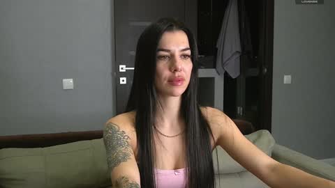 Snapshot of brunette_from_the_moon chatting on 01-05-25, 11:55 Alice online show from 01-05-25, 11:55