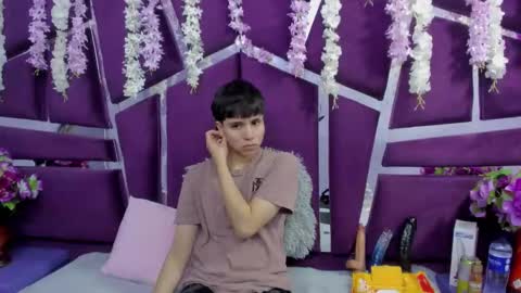 Snapshot of bruno_cruz chatting on 02-15-26, 02:30 Bruno Cruz online show from 02-15-26, 02:30