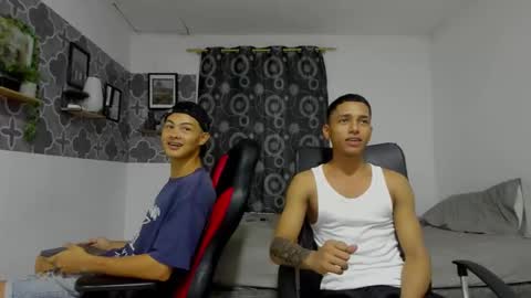 Snapshot of bruno_snow chatting on 09-14-25, 04:00 bruno_snow online show from 09-14-25, 04:00