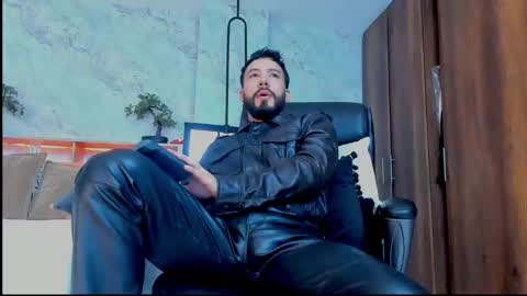 Andres Suarez online show from 03-12-25, 04:13