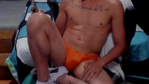 Snapshot of brunocuttie94 chatting on 07-03-26, 04:57 Join my fan club here 150 tokens a month online show from 07-03-26, 04:57