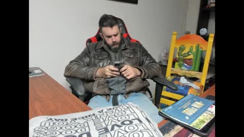 Snapshot of brutalmaster1983 chatting on 01-14-25, 07:11 BRUTALMASTER1983 online show from 01-14-25, 07:11